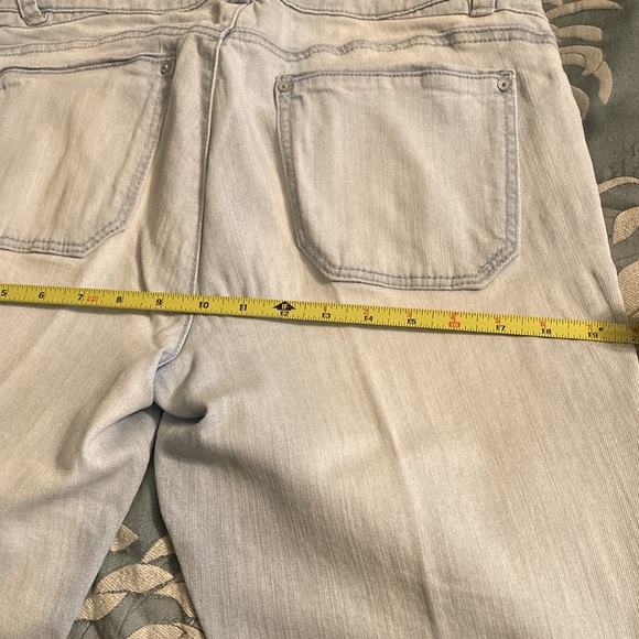 Democracy, size 8 stretch jeans. - Picture 7 of 7